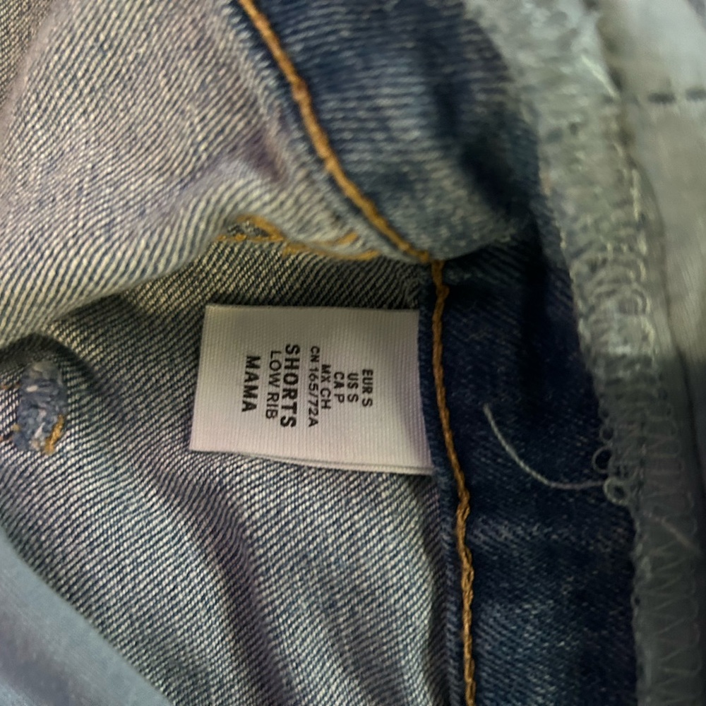 Blue Jean Shorts with Stretchy Waistband and Cuffed Hem Small low rib H&M mama - Picture 5 of 6